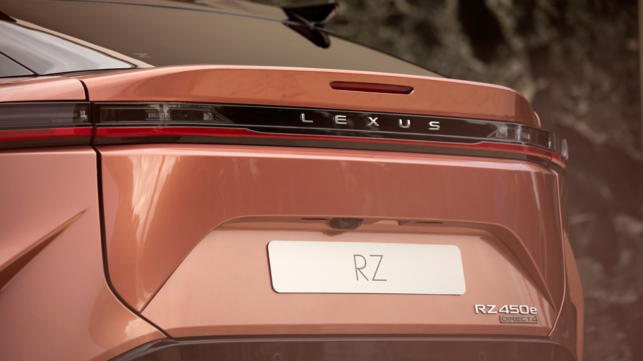 Lexus RZ